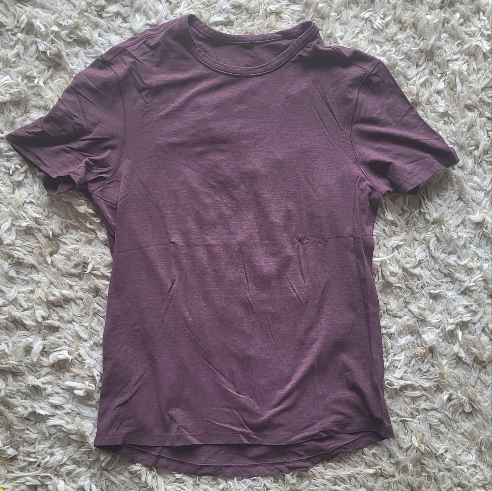 Lululemon T-Shirt